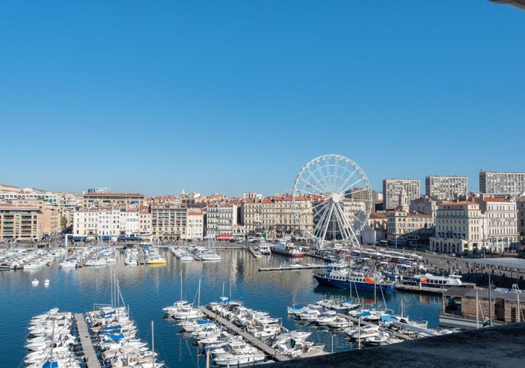 Completely renovated apartment with unobstructed view of the Old Port