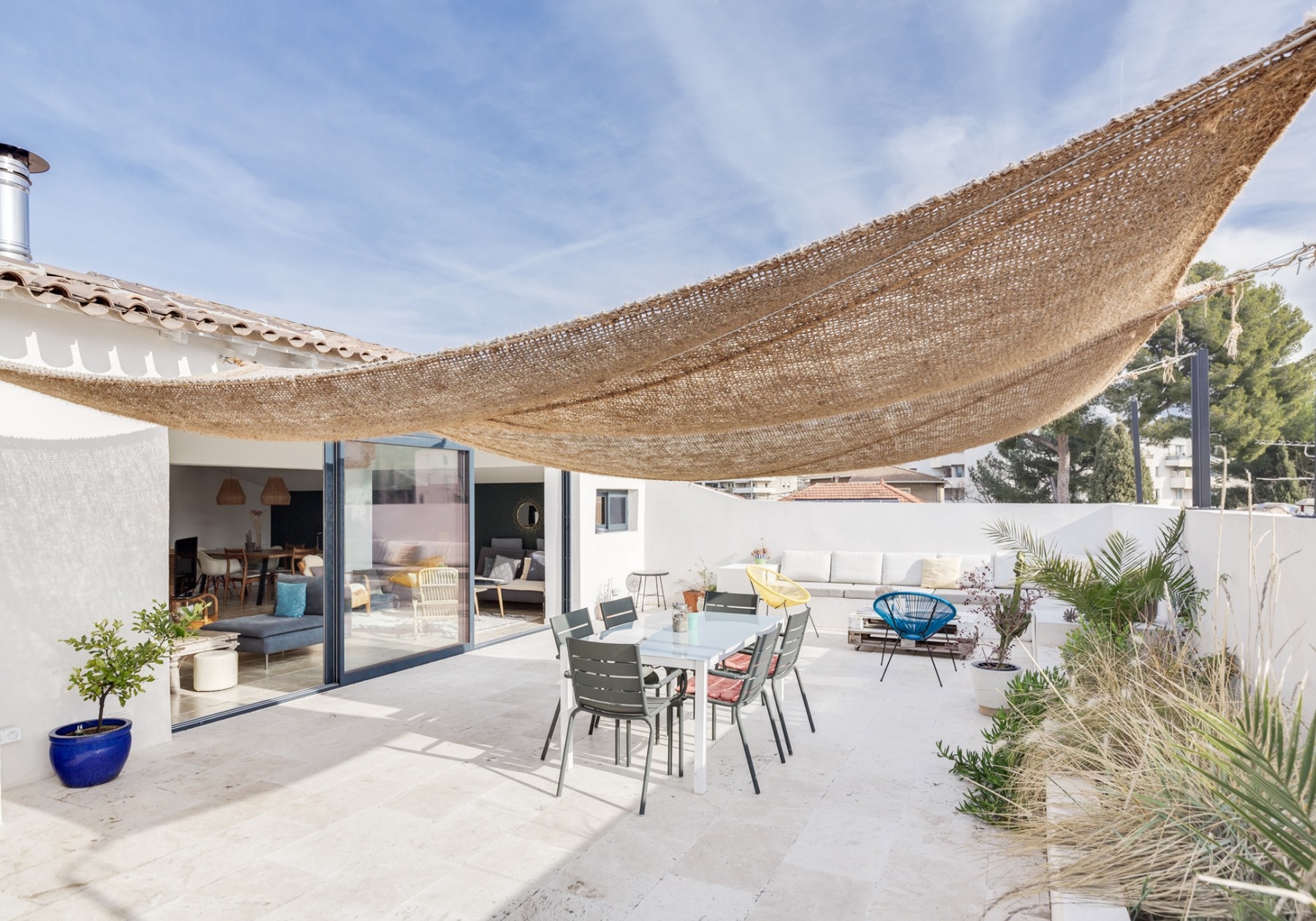 Completely renovated family home in secure residence Kretz